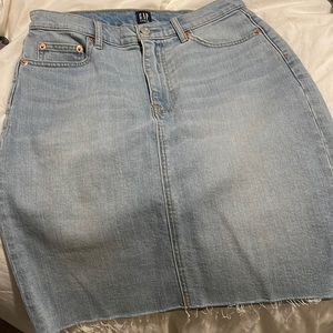 GAP denim pencil skirt